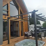 Dom wakacyjny Parkcity Z Jacuzzi W Górach