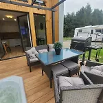 Dom wakacyjny Parkcity Z Jacuzzi W Górach
